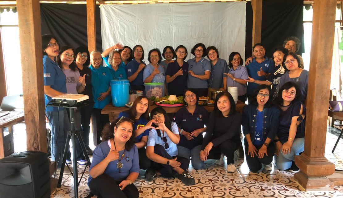 PWKI Surakarta Bersama Yayasan YAPHI Belajar Memutus Mata Rantai Kekerasan